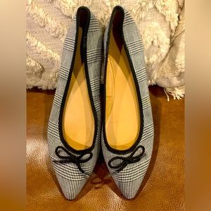 Banana Republic Pointed Plaid Flats